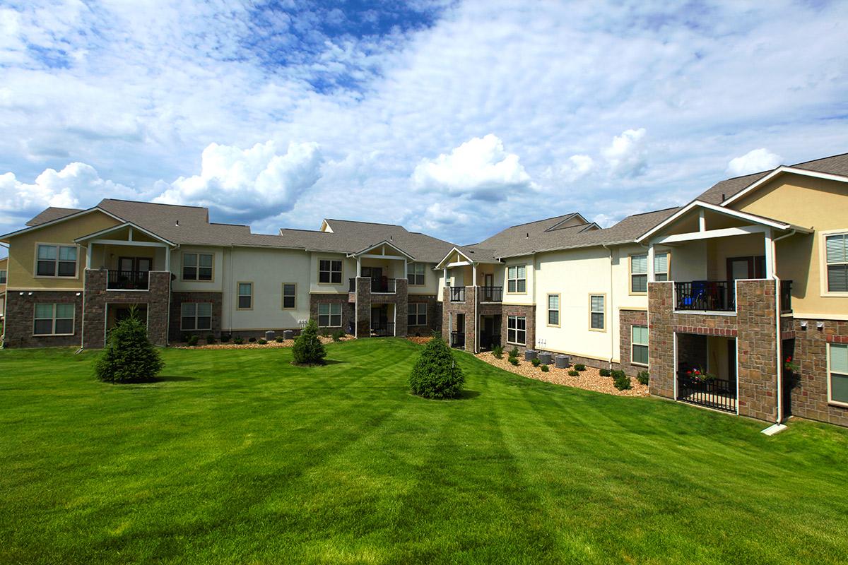 Luxury Lenexa Apartments with Amenities