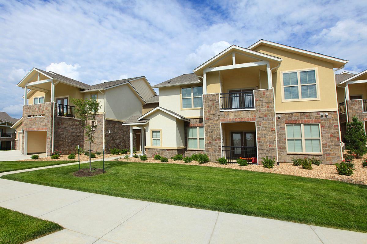 Luxury Lenexa Apartments with Amenities