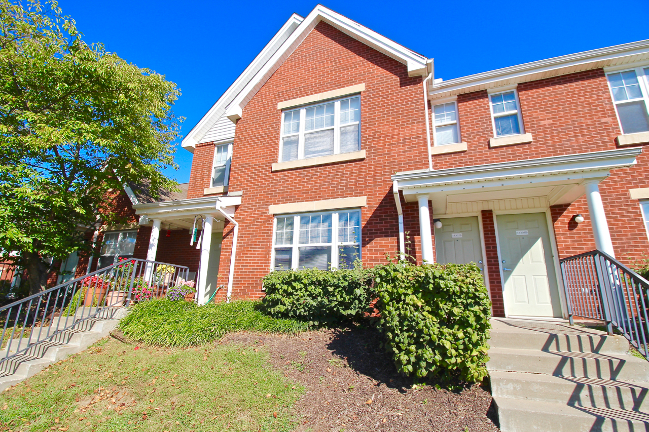 Cardinal Ridge Townhomes Apartments